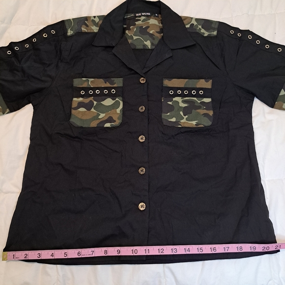 Dead Threads Womens XL Shirt Goth Black Camouflage Button Down Short Sleeve - Picture 10 of 13